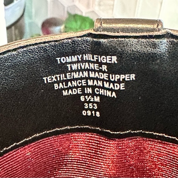 TOMMY HILFIGER Ivane Black Leather Boots with Sliver Monogram, EUC - Picture 15 of 16